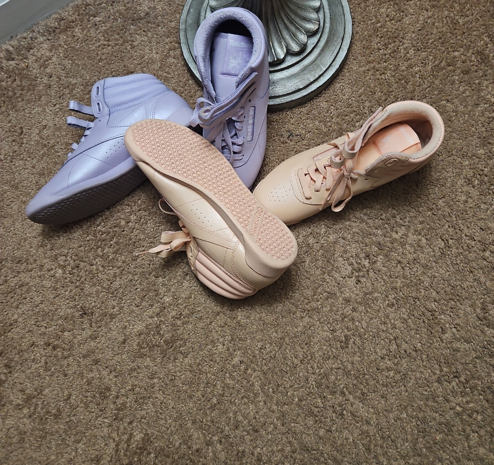 Reebok Women's Sneakers - Lavender and Peach